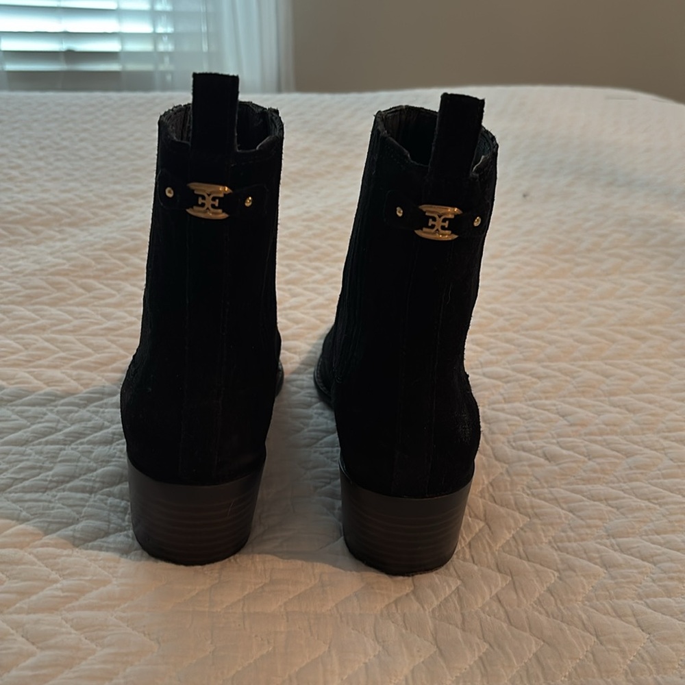 Boots - Picture 2 of 4